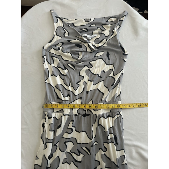 Diane Von Furstenberg Silk Geometric Print Tent Midi Dress Womens Size 6 Gray - Picture 8 of 10